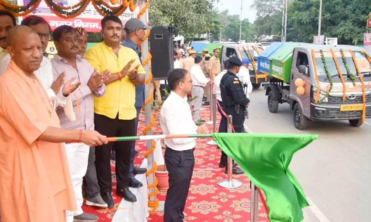 CM inaugurates pink bus toilet on 1st day of Navratri