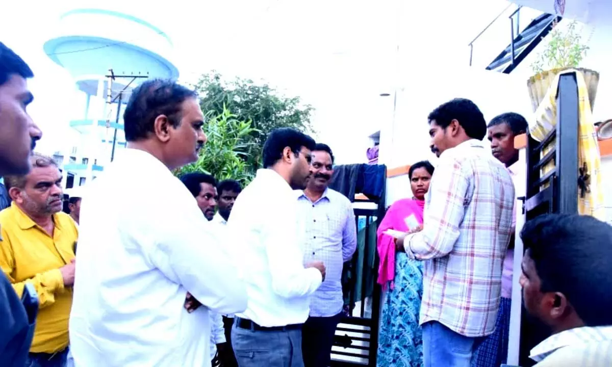 District Collector Urges Thorough Completion of Family Digital Card Pilot Survey in Gadwal