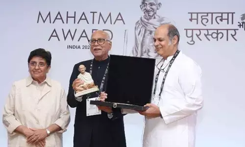 Amara Raja founder Ramachandra Galla receives Mahatma Award