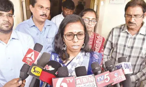 Collector S Nagalakshmi addressing the media in Mangalagiri on Thursday