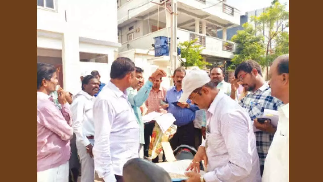 The authorities removed the structures built inside the land allocated for Ambedkar Bhavan in Karimnagar