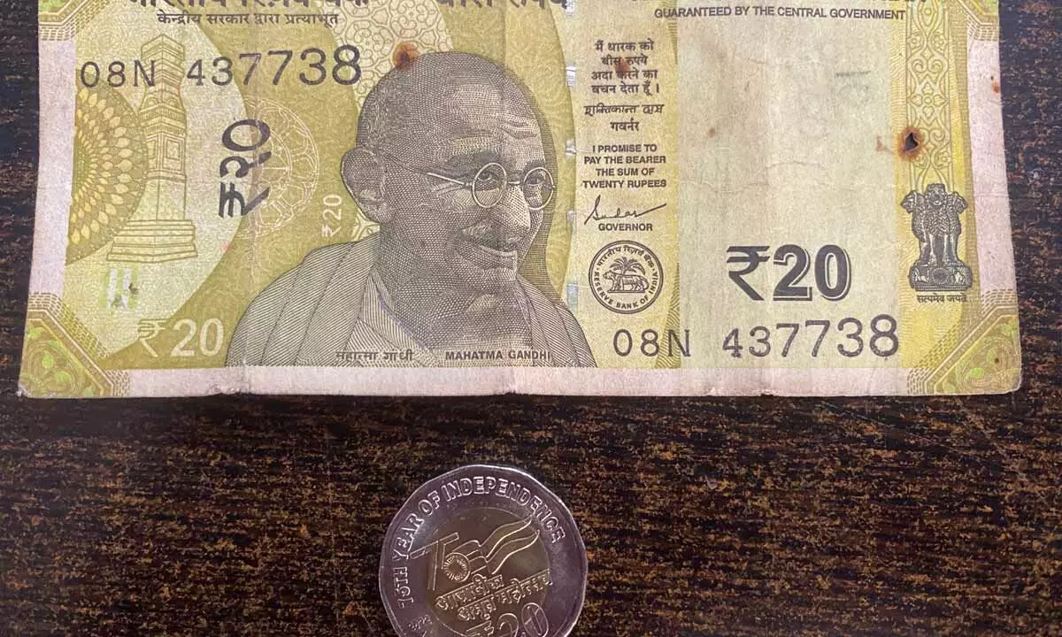 Rs 20, Rs 10 notes disappear from circulation