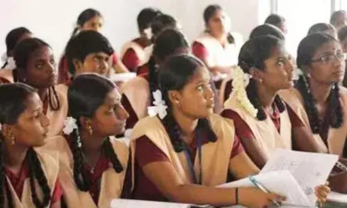 Pvt schools balk at govt order, hold classes on fest holidays