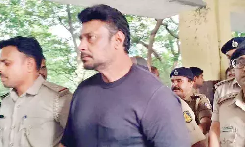 Probe reveals ‘VIP treatment’ to Darshan in jail, chargesheet soon