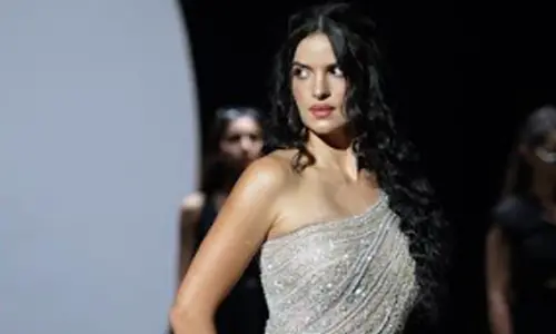 Natasa Stankovic spotted shooting for a song in Chandigarh