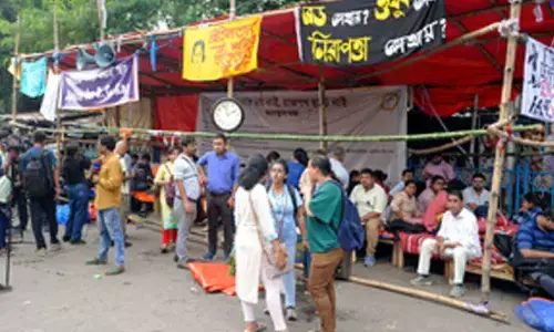 RG Kar protest: Junior doctors to render medical services, carry out hunger strike in parallel