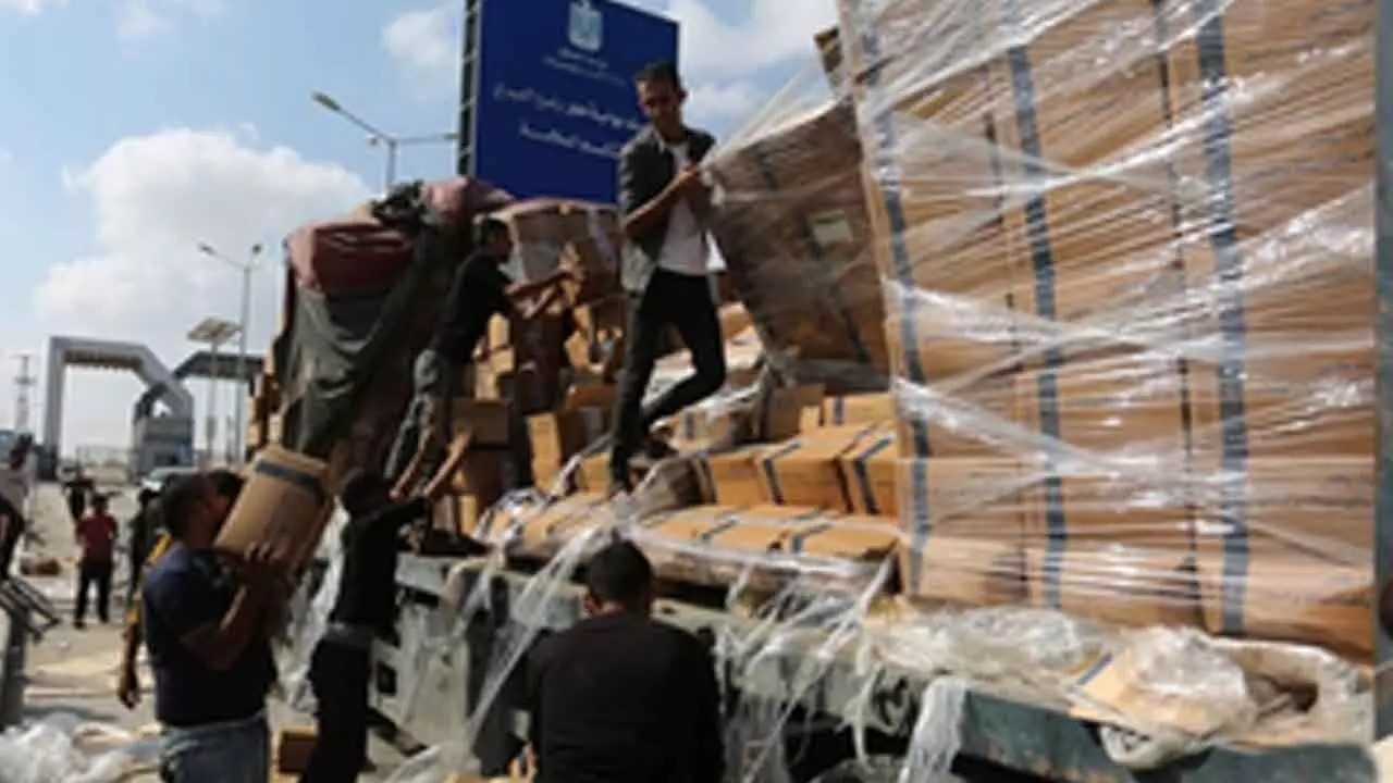 Egypt sends 22 tonnes of humanitarian aid to Lebanon