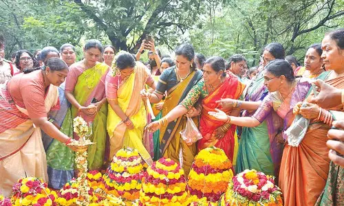 Bathukamma reminds us of association of Telangana with nature: Seethakka