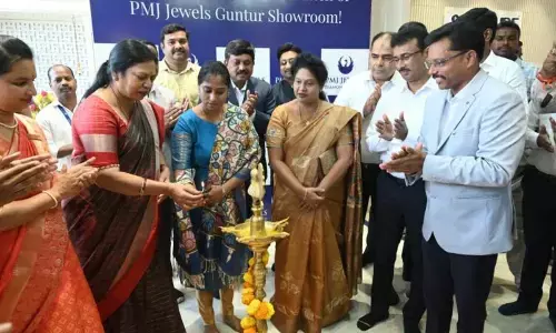 PMJ Jewels showroom inaugurated in Guntur