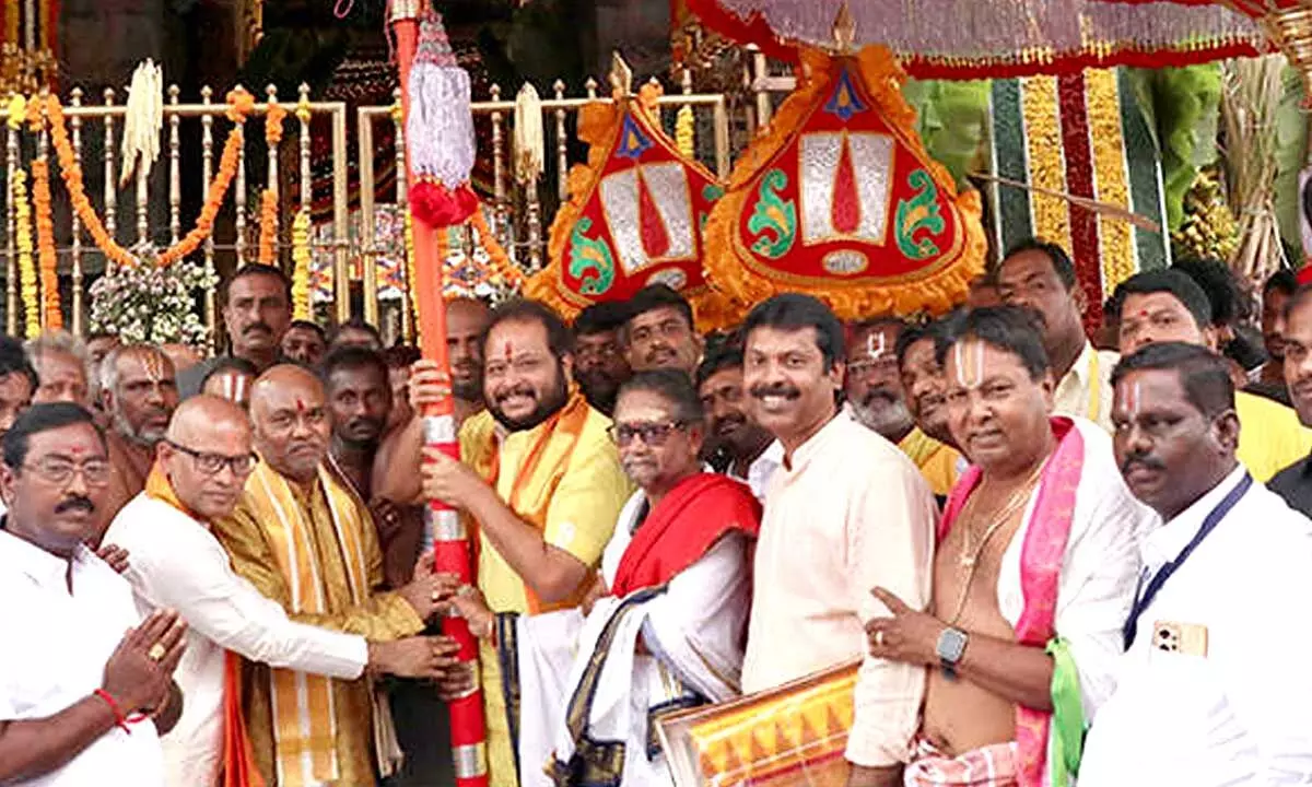 Chennai Umbrellas reach Tirumala