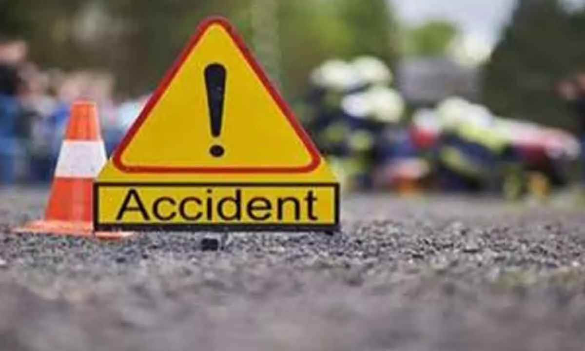 Four dead in Private bus and auto collision at Kadapa-Chittoor Highway