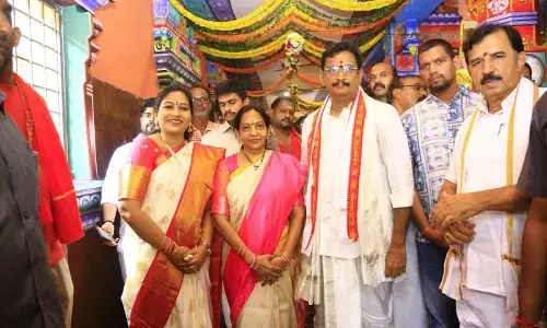Vijayawada MP Kesineni Sivanath visits Kanakadurga temple, inspects arrangements