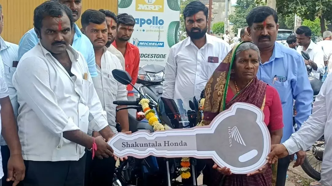 Dussehra celebration: Mother gifts bike to her son from Gruhalakshmi savings