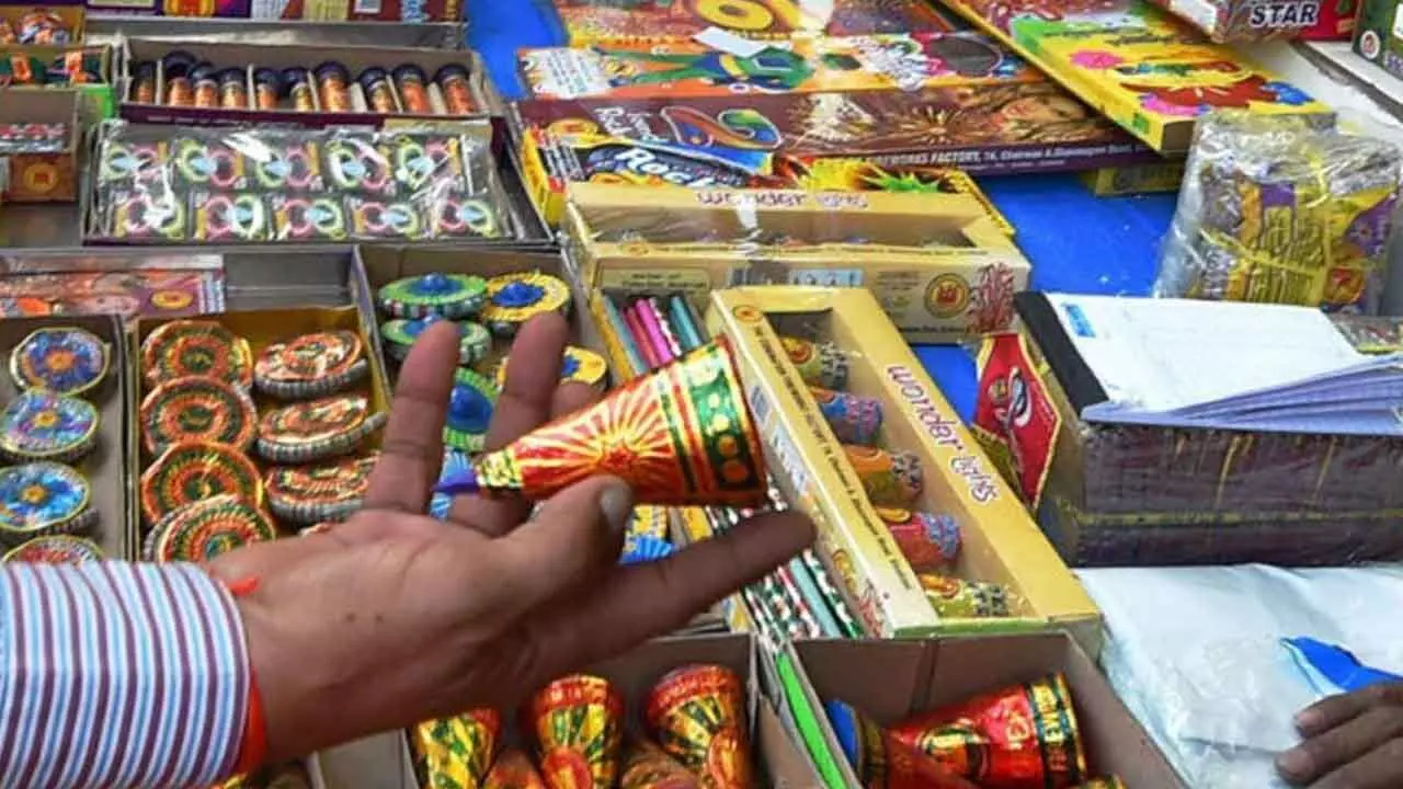 Police to issue licences to cracker shops