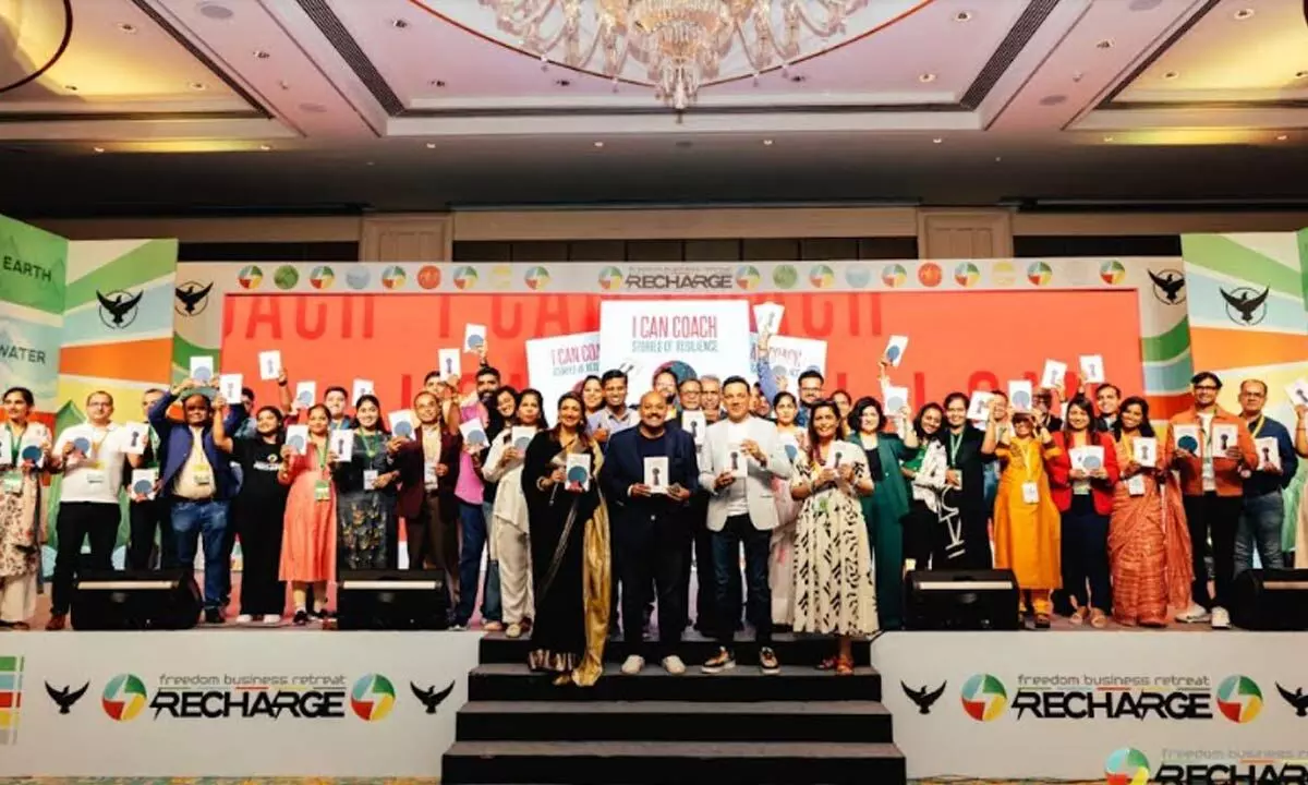 Siddharth Rajsekar Unveils ‘I Can Coach Volumes 4 & 5’ at Freedom Business Retreat 2024