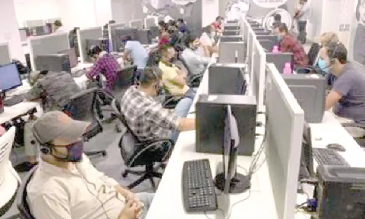 Police busts sham call centre, arrests 2 key men