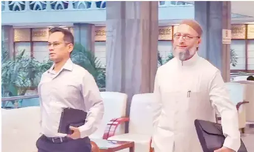 Opposition MPs boycott Waqf panel meeting