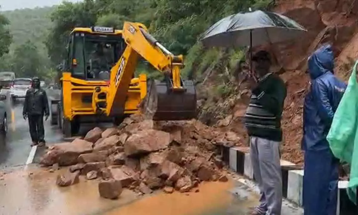 Minor landslides occur at Tirumala ghat road, officials alerted