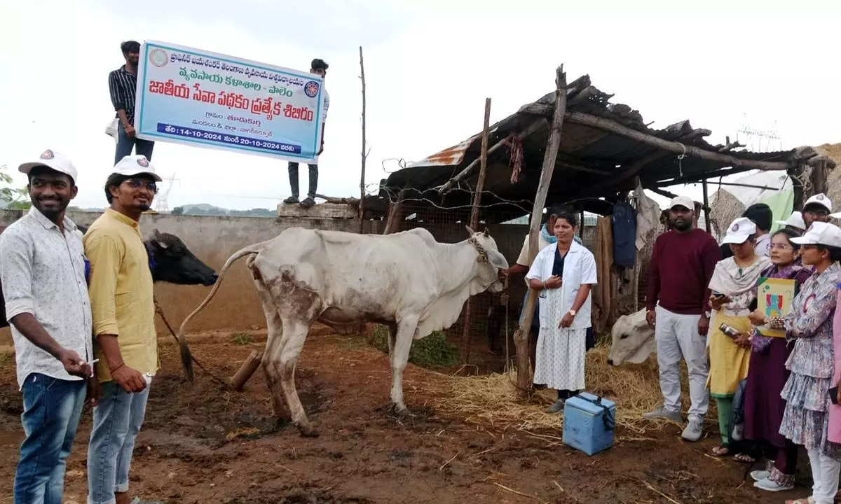 Awareness Campaign by Agricultural College Students on Galikunta Disease for Farmers