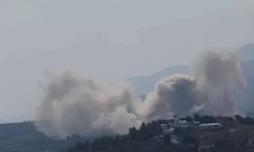 Israel renews airstrikes on Beiruts suburbs