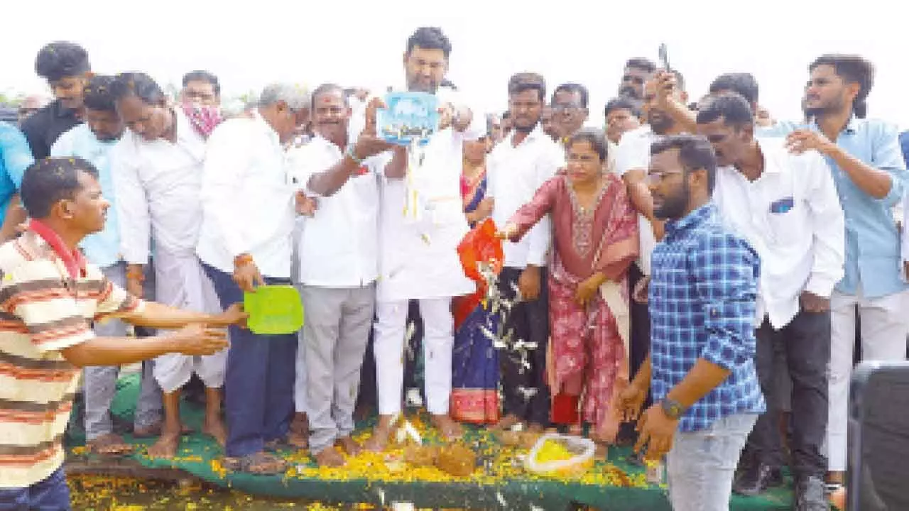 MLA Janampally Anirudh Reddy vows to work for aqua progress