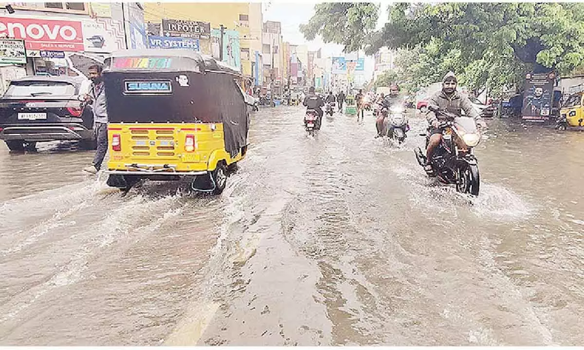 Incessant rains paralyse normal life in Tirupati