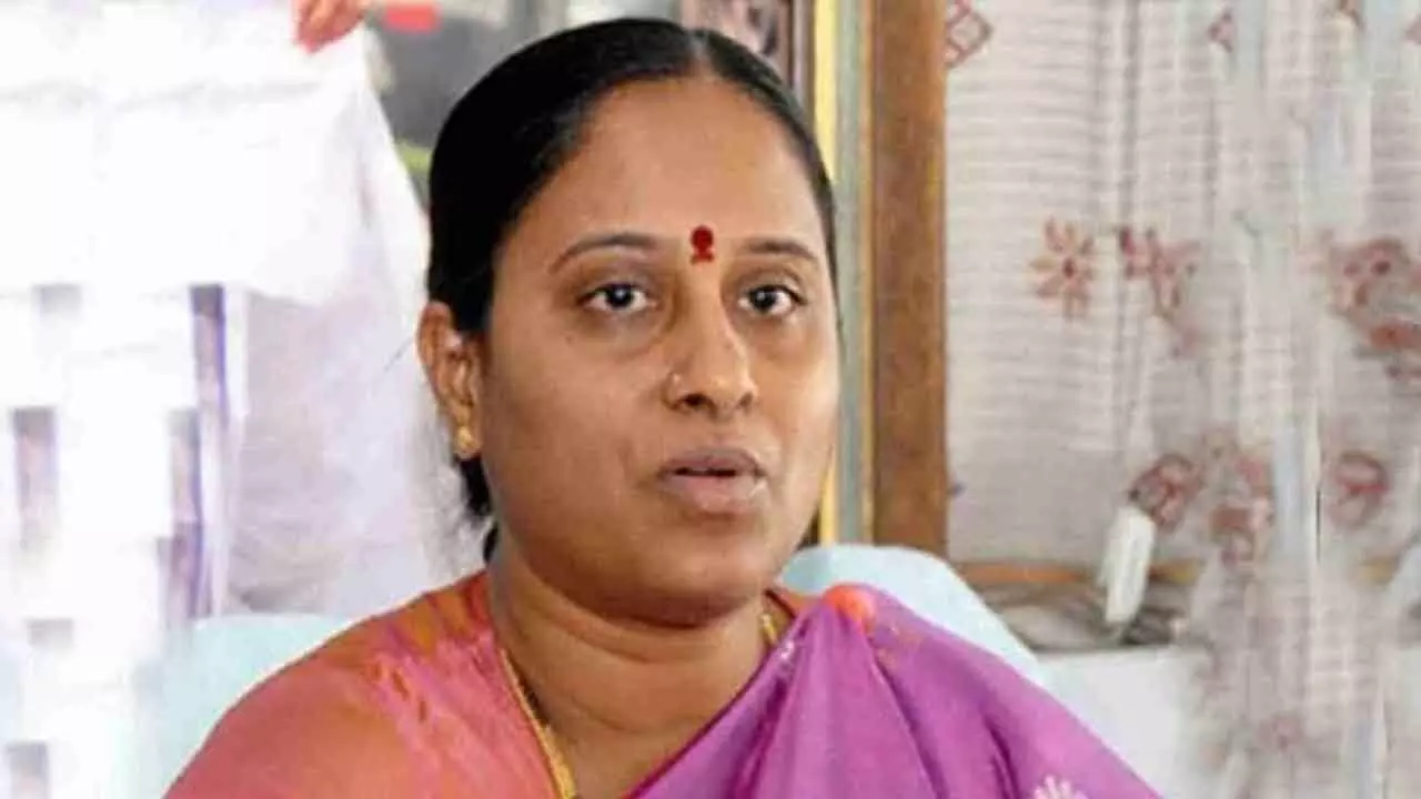 Rivals within the party submit complaint against Konda Surekha