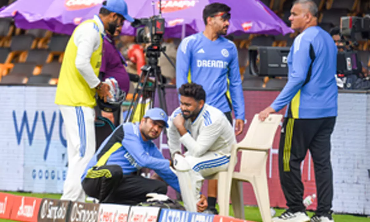 He’s got a bit of swelling on it: Rohit on Pant after blow to knee