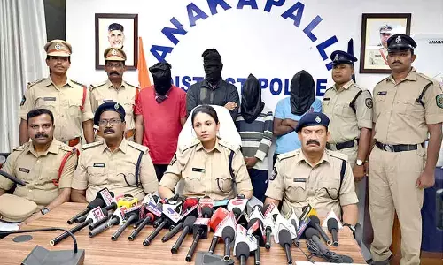 Four held for stealing palladium metal