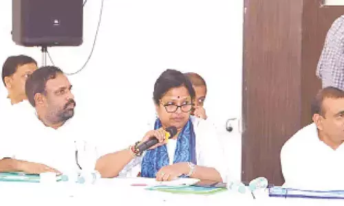 Cong steps up preparations for Maharashtra polls