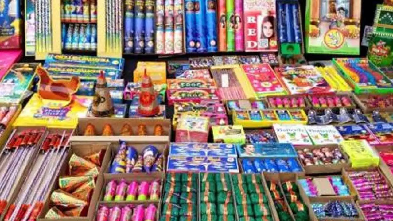 Cyberabad Police to issue licence to firecrackers shops