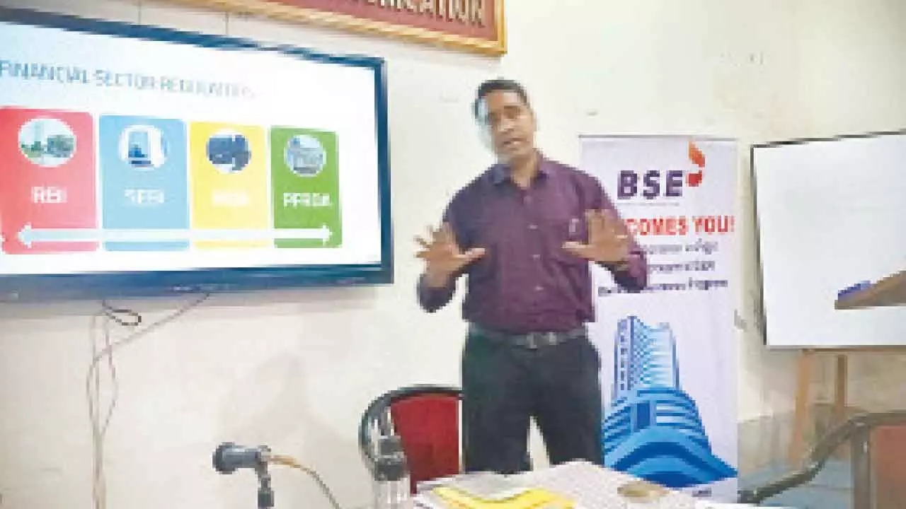 Workshop on financial literacy held