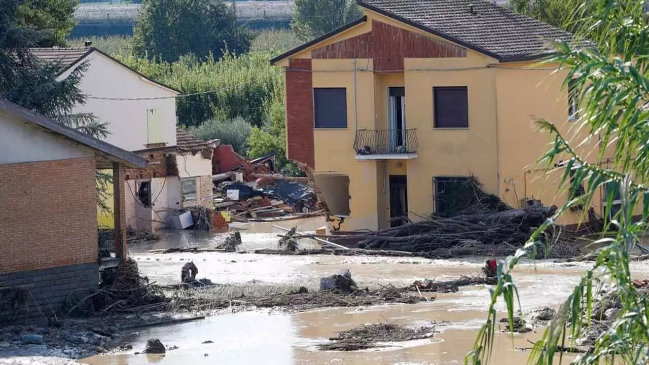 Italy swept by heavy rainfalls, flooding