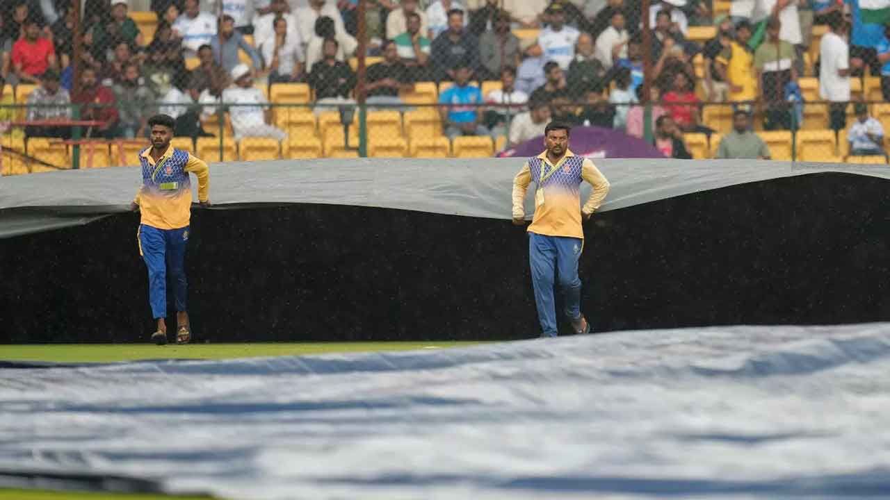 1st Test Rain stops play after Sarfaraz’s maiden hundred, Pant’s fifty