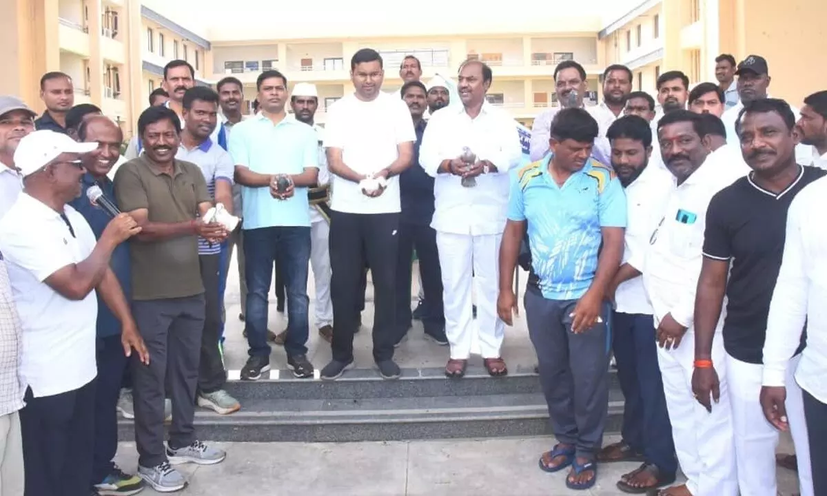 CM Cup 2024 Torch Rally Flagged Off in Gadwal: Aiming to Nurture Athletes from Village to International Level