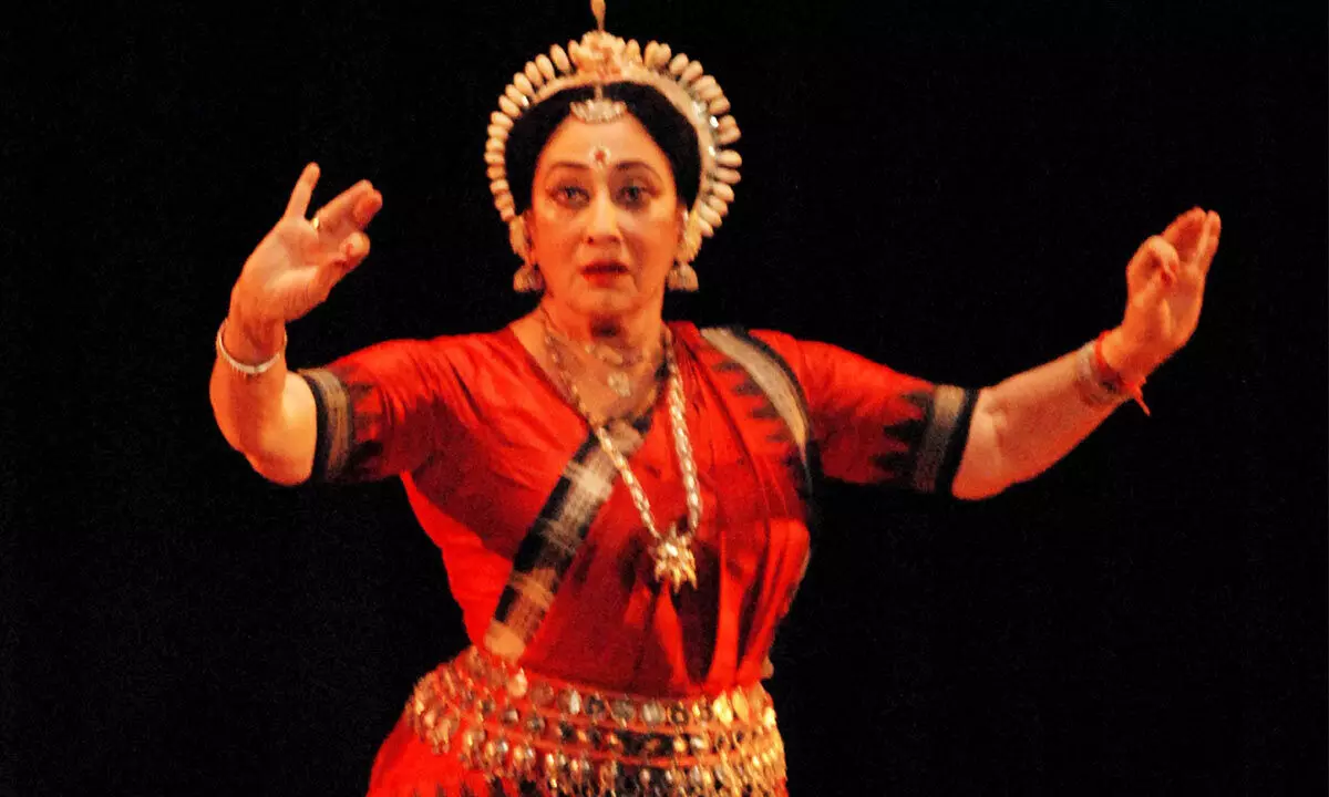 Sharon Lowen: Bridging Cultures Through Odissi