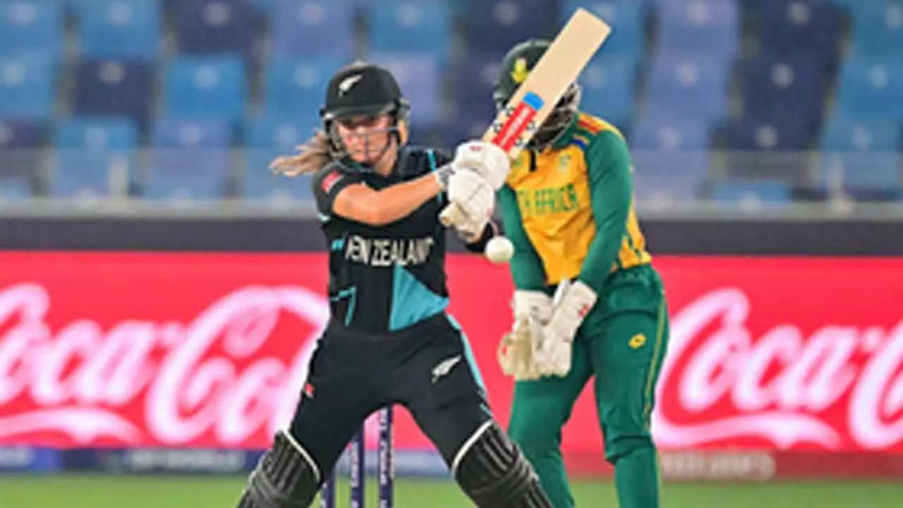 Women’s T20 WC final: Late onslaught by Halliday, Kerr propels NZ to 158/5 against South Africa