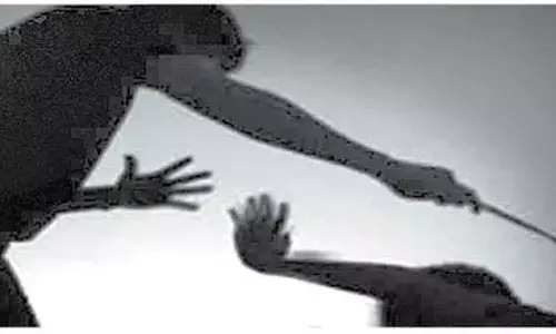 Teacher fractures girl’s arm with stick in school