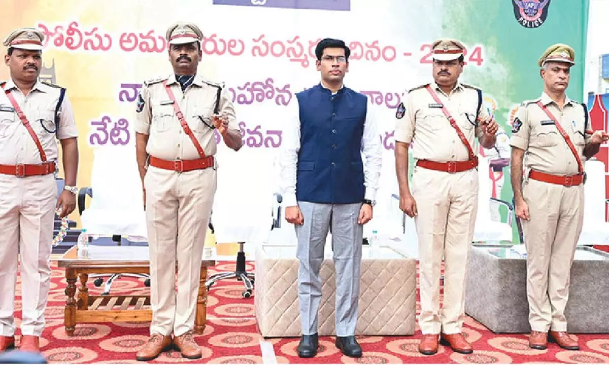 District Collector Dr S Venkateswar, SP L Subba Rayudu and other police officials at the Police  Commemoration Day event in Tirupati on Monday