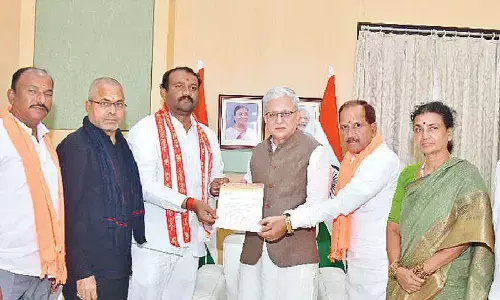 VHP leaders seek Guv intervention on lathi charge at shrine