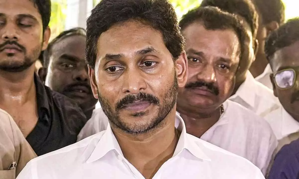 YS Jagan visits kin of young girl died in an attack in Guntur district