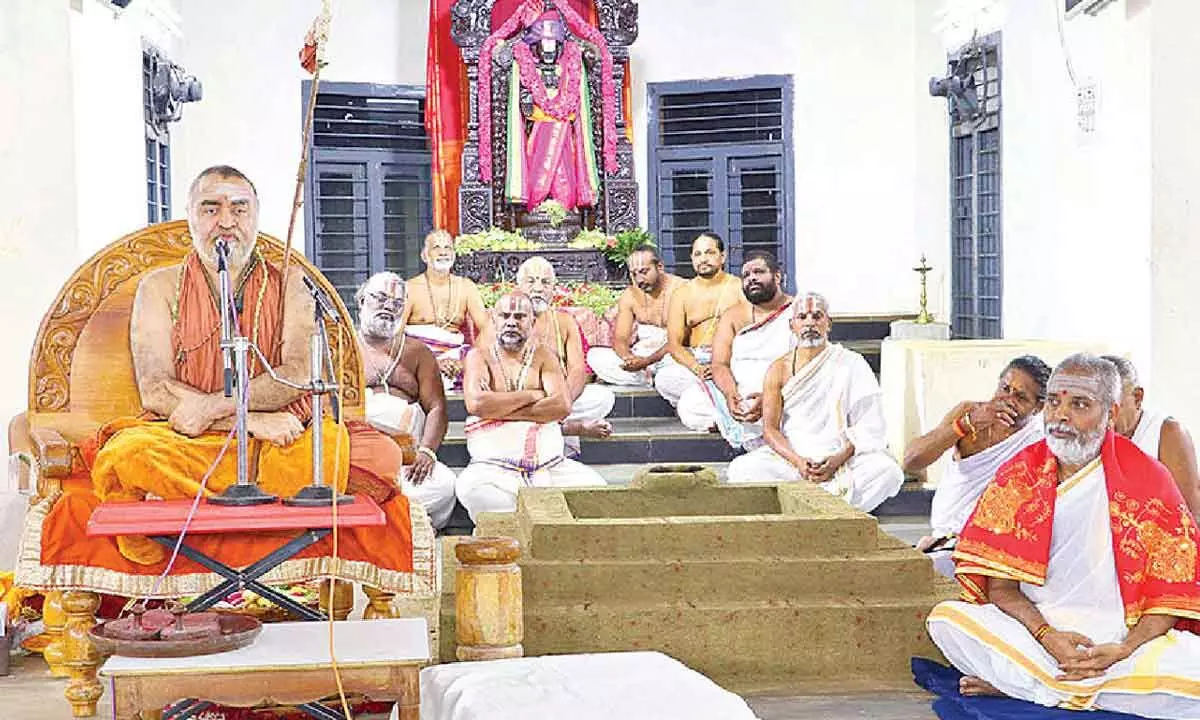 Vedic studies impart highest education says Kanchi Seer