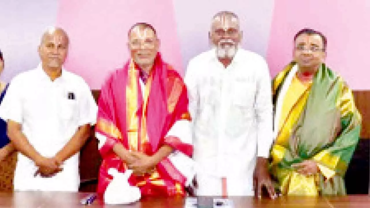 Vikhanasa Trust secretary Ganjam Prabhakaracharya, Prof Tatta Vijaya Raghavacharya and others at a workshop in NSU in Tirupati on Thursday