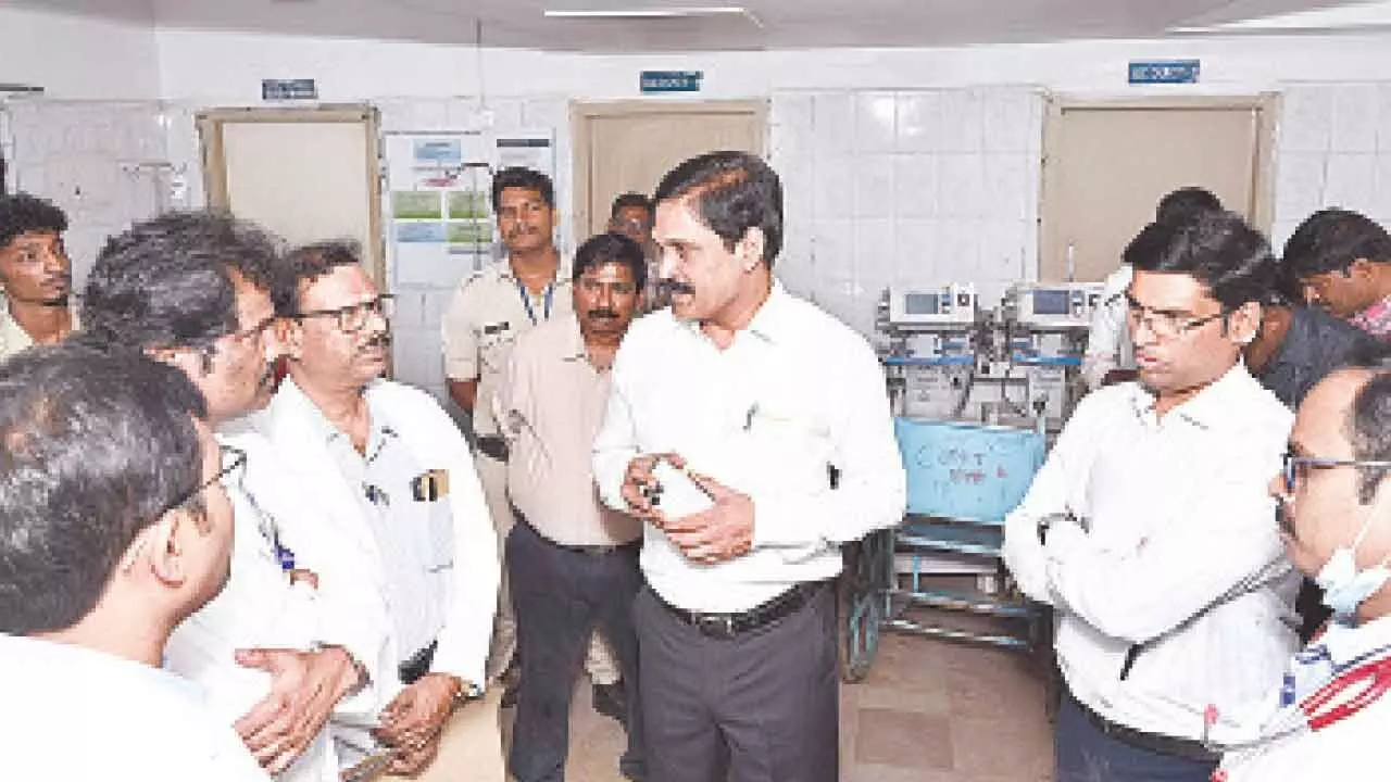 Special CS MT Krishna Babu talking to the doctors in Ruia hospital in Tirupati on Thursday.  District Collector Dr S Venkateswar, DM&HO Dr U Sreehari and hospital superintendent Dr G Ravi Prabhu are also seen.