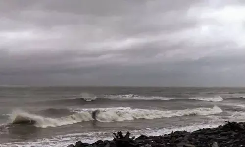 Cyclone Dana Strikes Coastal Odisha: IMD Forecasts Heavy Rainfall And Strong Winds