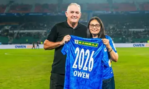 ISL: Owen Coyle extends contract with Chennaiyin FC