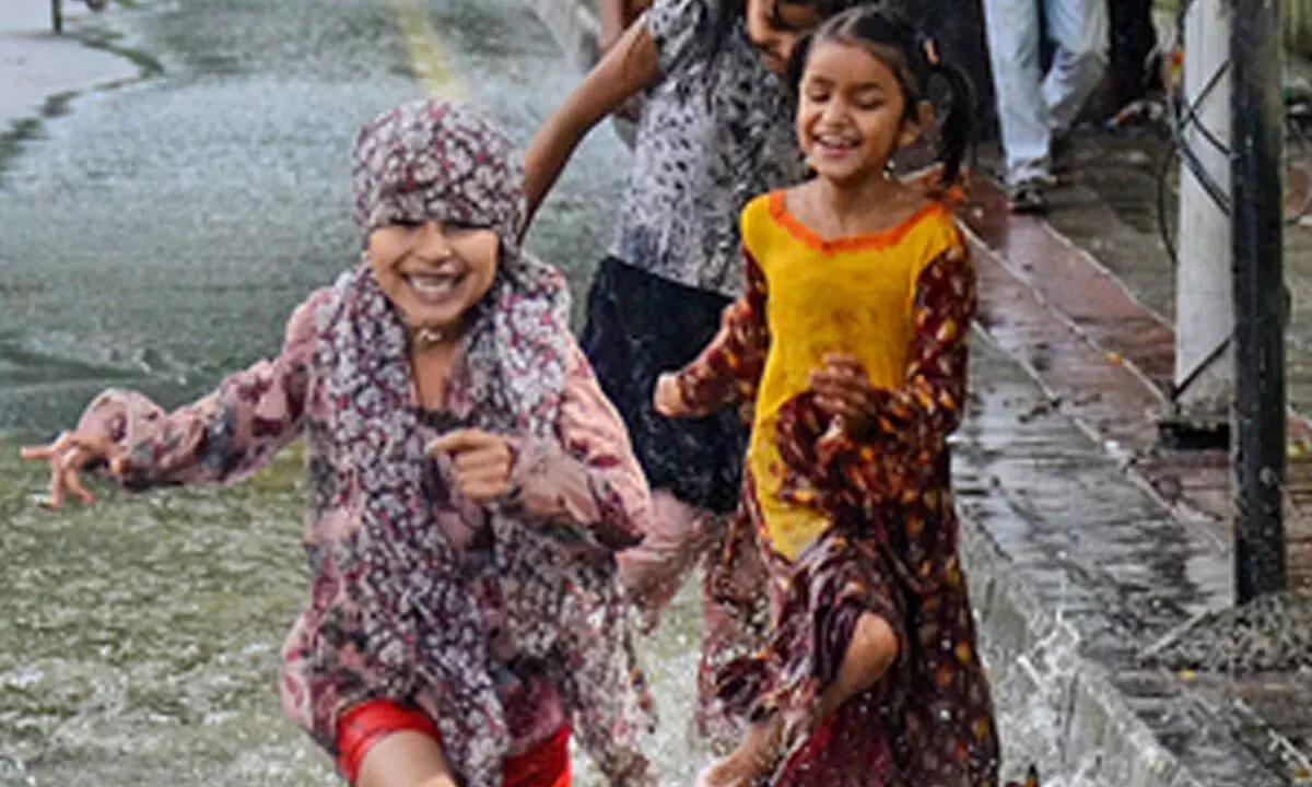 Schools shut as weather dept predicts heavy rains, thunderstorms in four TN districts