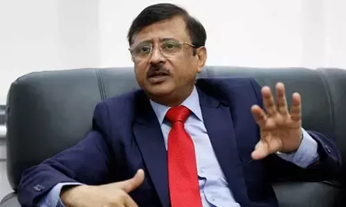 Recalled envoy alerts students going to Canada