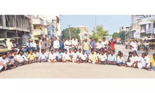 Plaint against bid to grab Pebbair Market land