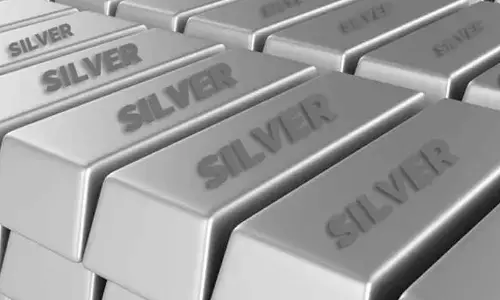 Silver may touch Rs 1.25 lakh a kg in next 12-15 months, outperform gold: Report